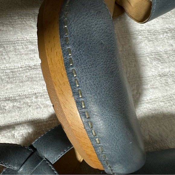 Dansko Taci Denim Leather Clogs. Mary Jane buckle sling back. Size 38 - Picture 3 of 7